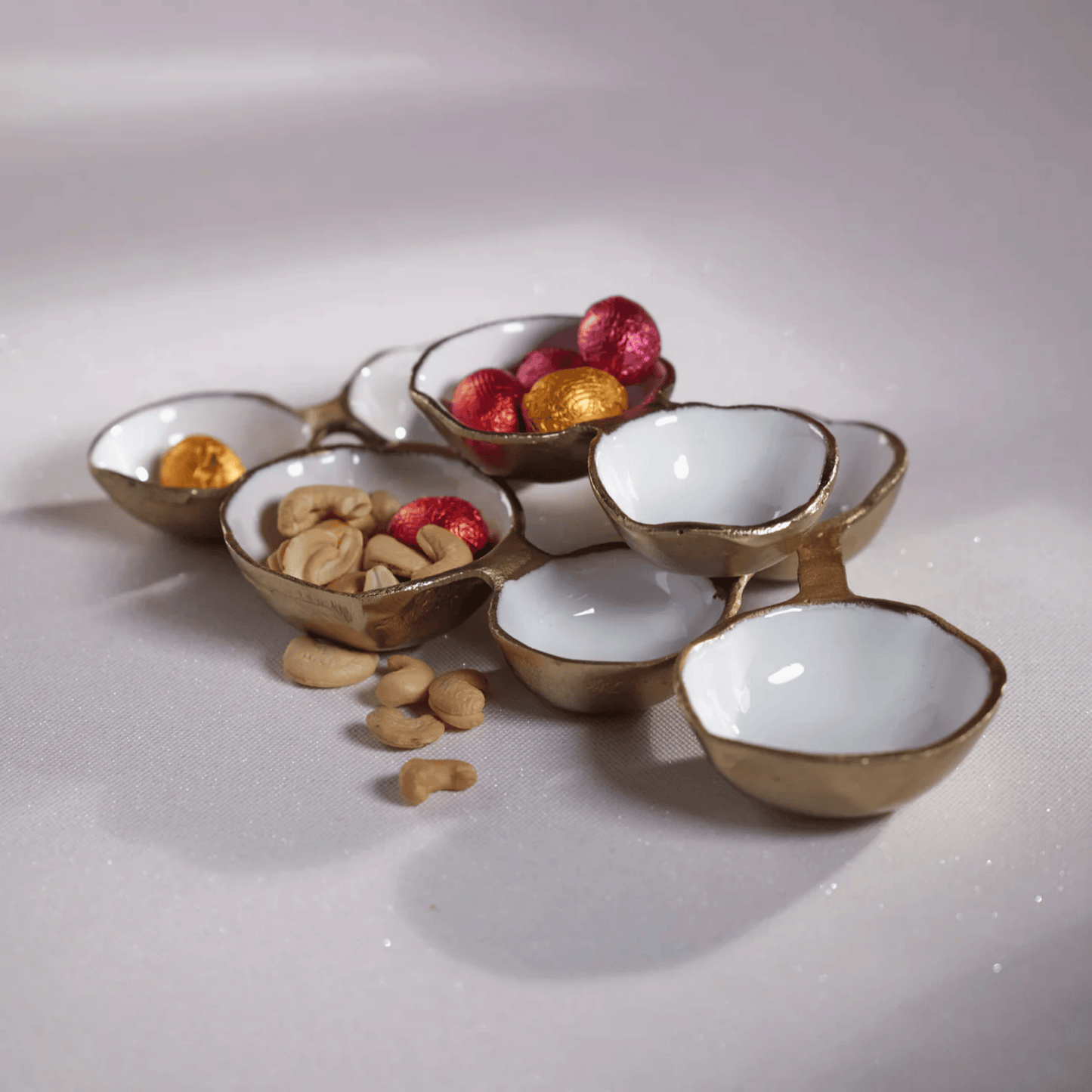 Small Cluster Tray White/Gold